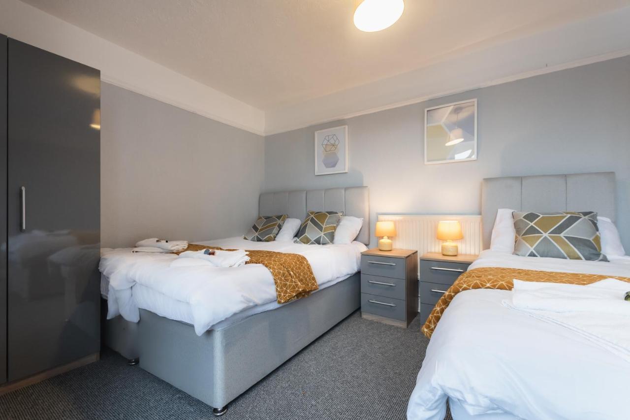 Best Price! Perfect Gunwharf Accommodation - 5 Single Beds Or Kingsize Free Parking Portsmouth Exterior foto