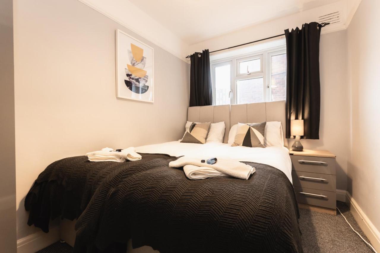 Best Price! Perfect Gunwharf Accommodation - 5 Single Beds Or Kingsize Free Parking Portsmouth Exterior foto