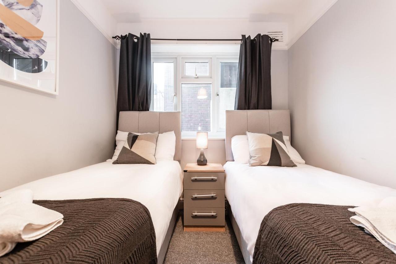 Best Price! Perfect Gunwharf Accommodation - 5 Single Beds Or Kingsize Free Parking Portsmouth Exterior foto