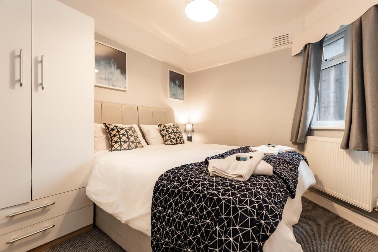 Best Price! Perfect Gunwharf Accommodation - 5 Single Beds Or Kingsize Free Parking Portsmouth Exterior foto